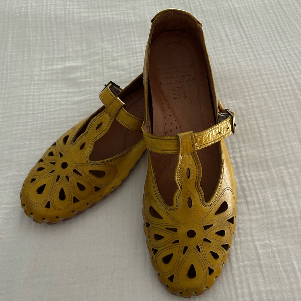 Karyoka genuine leather comfort shoes